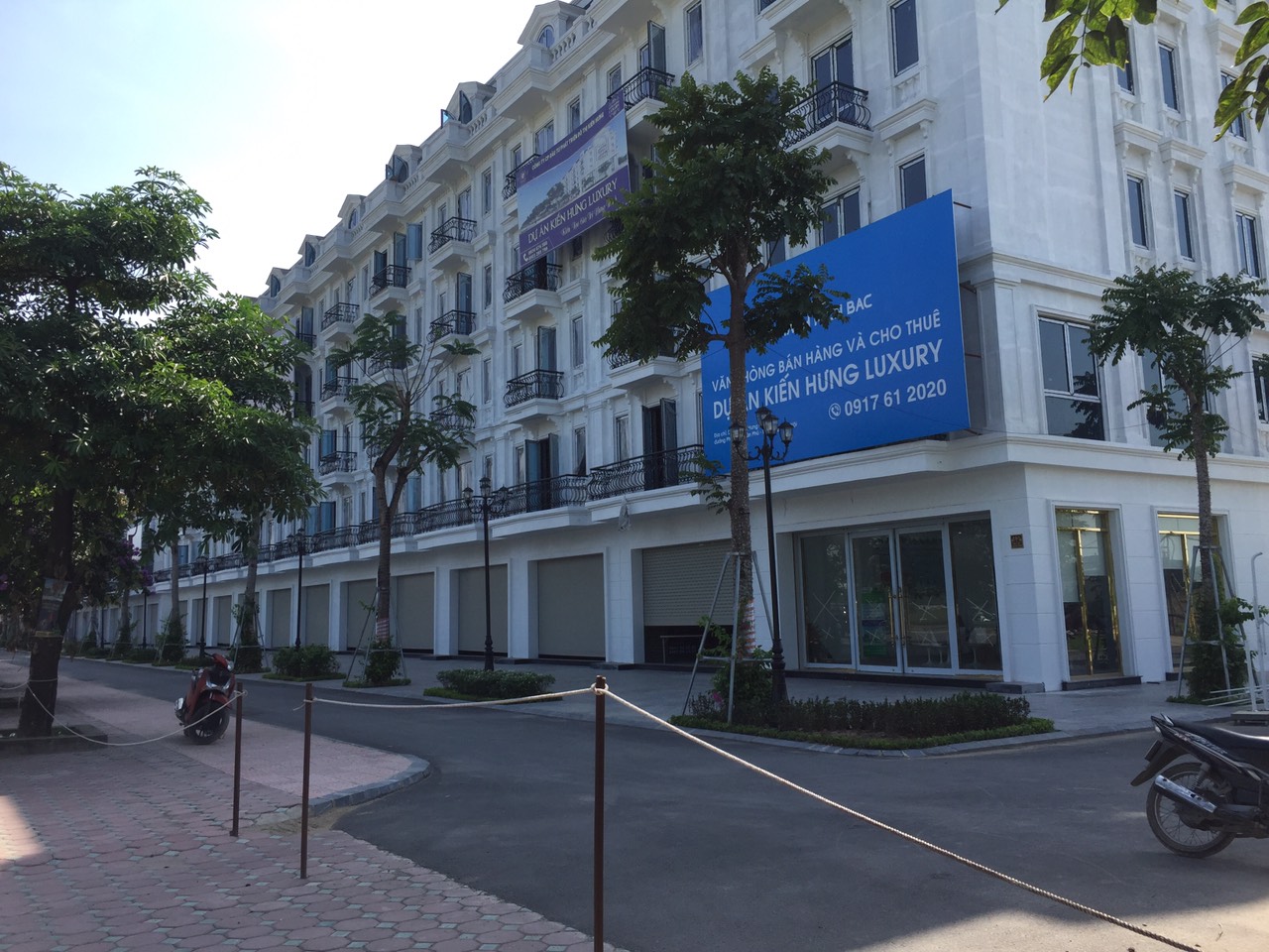 Lắp đặt cửa cuốn austdoor S52i tại quận Hà Đông , Hà Nội