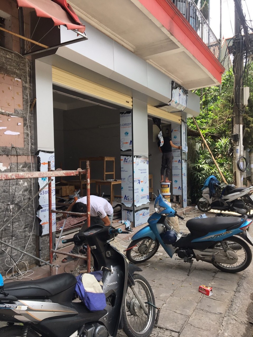 Mua cửa cuốn A50  của Austdoor tại Giáp Bát, Hoàng Mai, Hà Nội