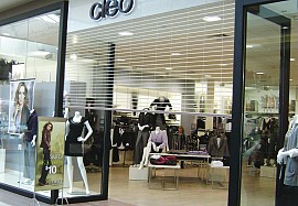 Cửa cuốn trong suốt