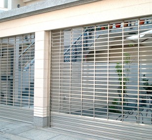 Cửa cuốn khớp thoáng