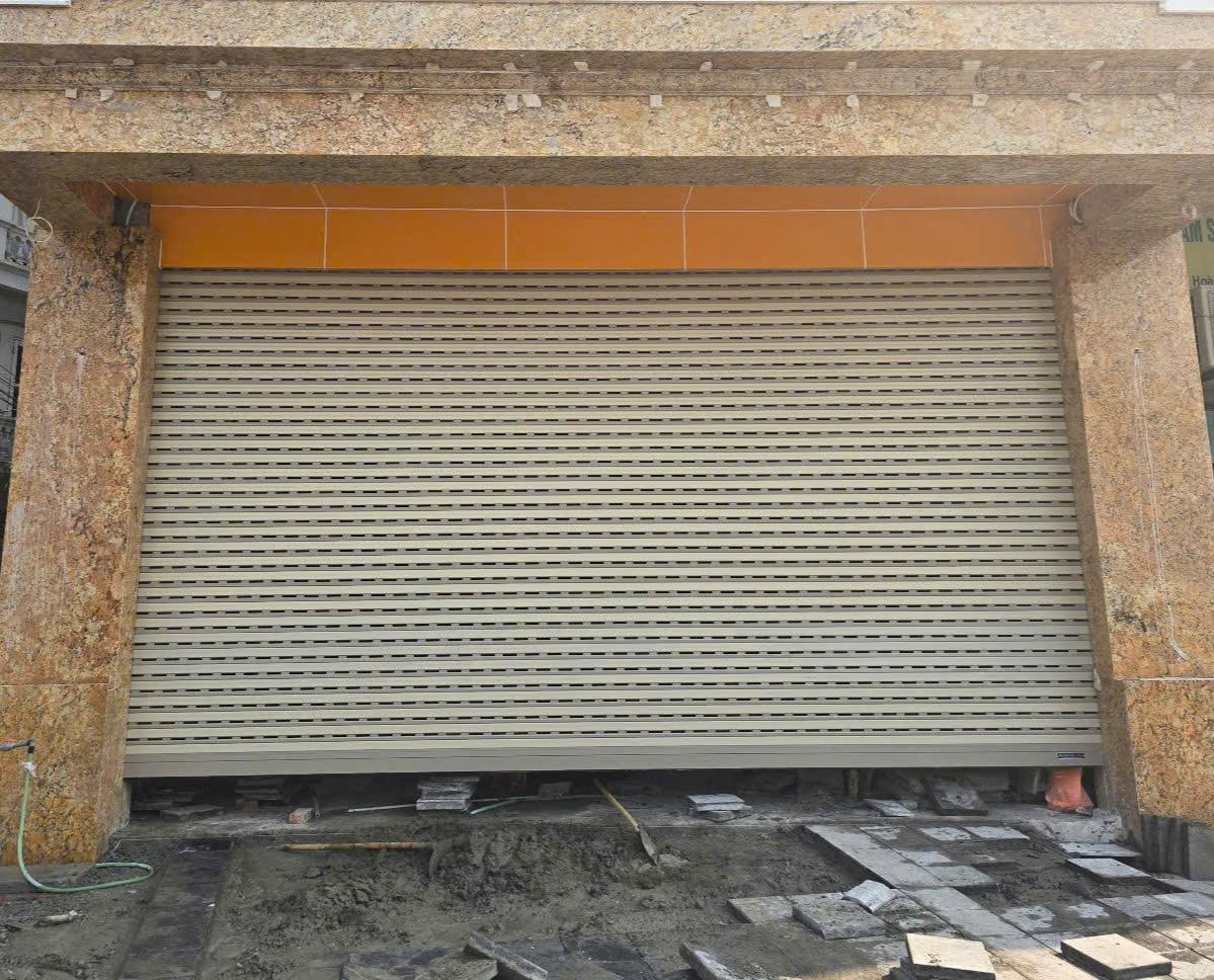 Cửa cuốn Austdoor C70 siêu thoáng-dầy 1.2-2.3mm