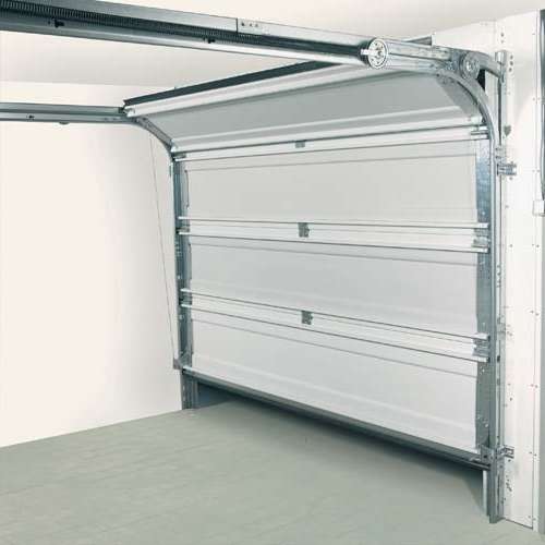 Giải Pháp Tiết Kiệm Không Gian Với Cửa Cuốn Trượt Trần