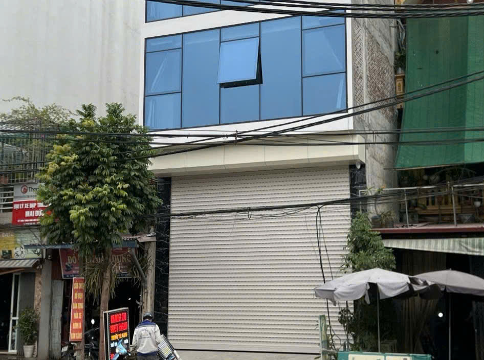 cửa cuốn austdoor B100S cho nhà phố . Hưng Thịnh Door thi công và lắp đặt